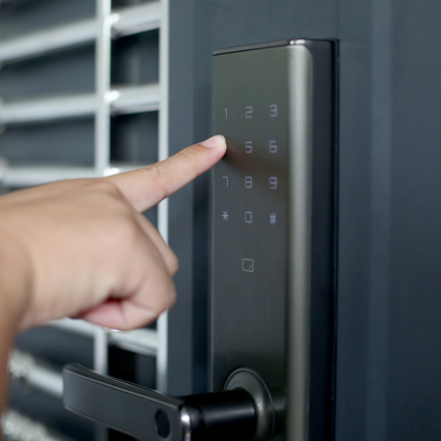 Plano keyless smart lock